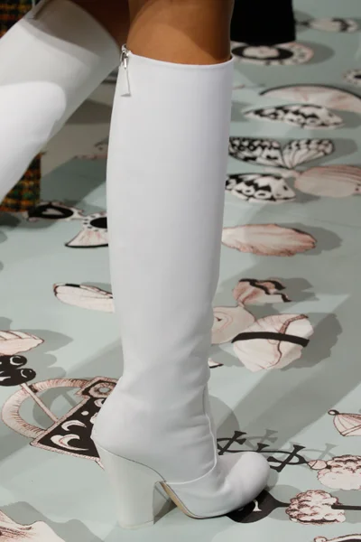 Look 25